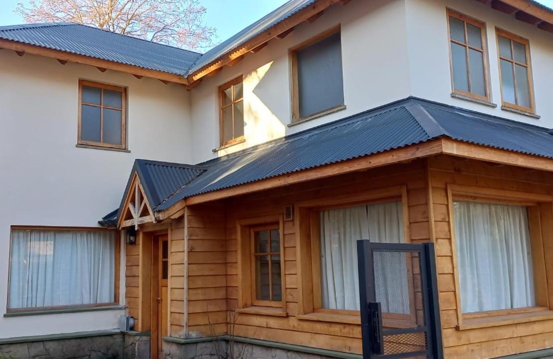 Апарт отель Refugio Del Arroyo Сан-Мартин-де-лос-Андес Экстерьер фото